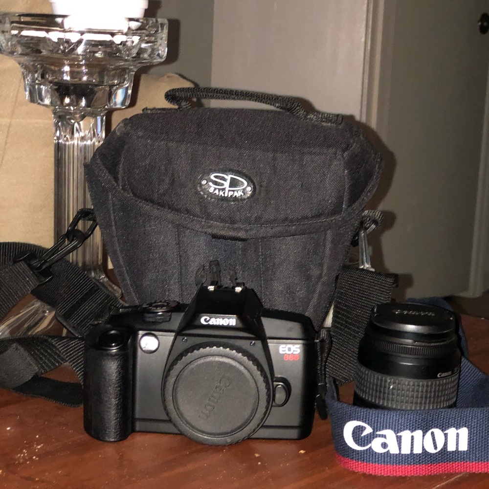 Canon camera - Picture 2 of 2